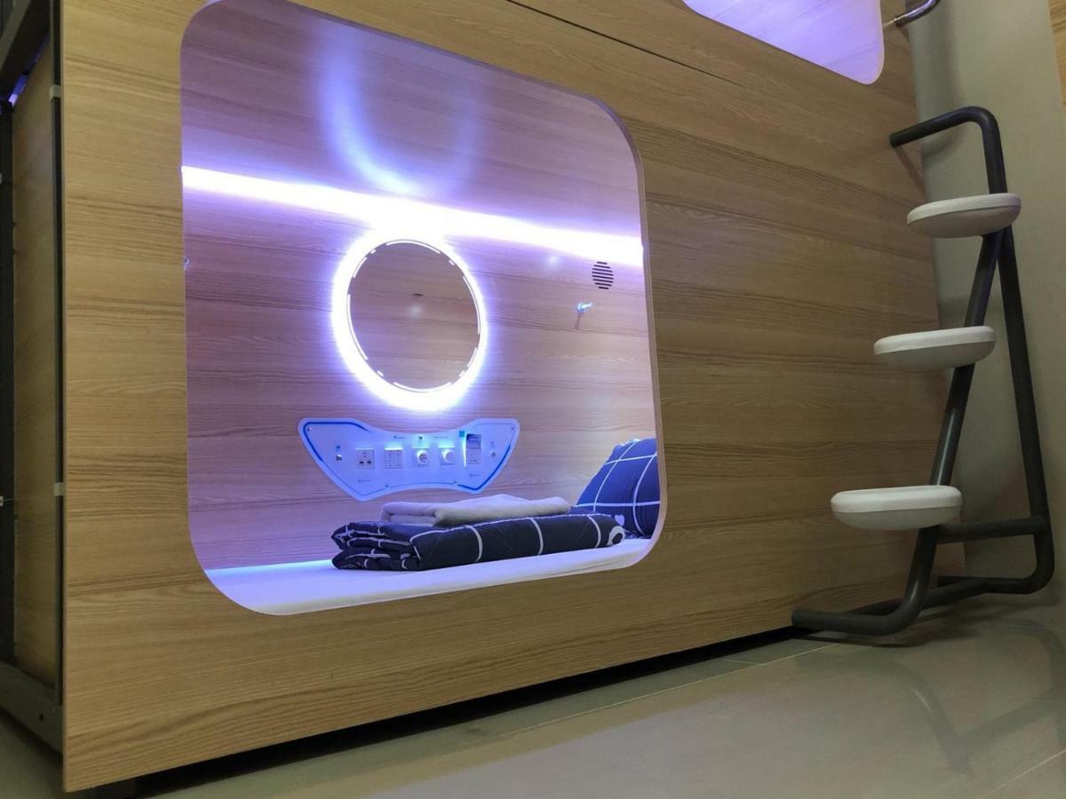 Capsulepod@Aljunied Pansiyon Singapur Dış mekan fotoğraf