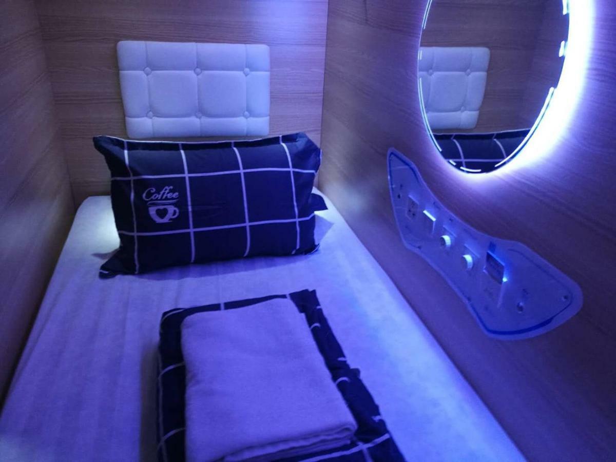 Capsulepod@Aljunied Pansiyon Singapur Dış mekan fotoğraf