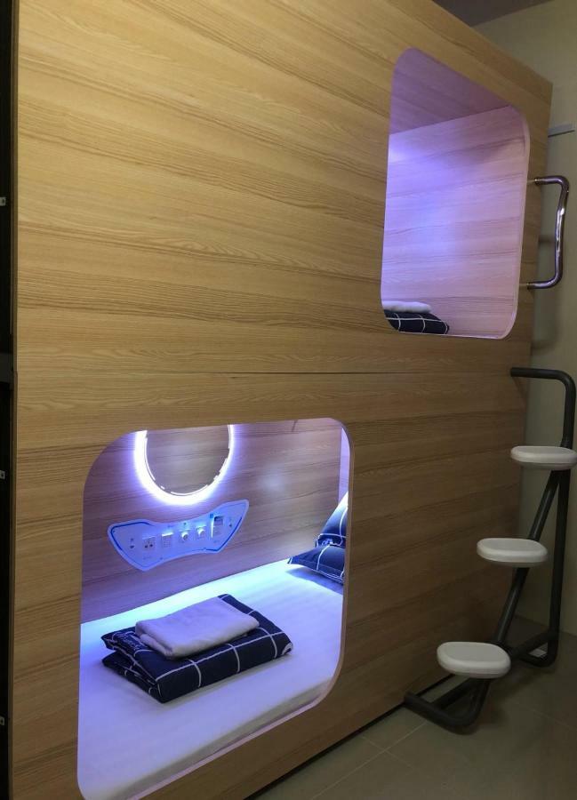 Capsulepod@Aljunied Pansiyon Singapur Dış mekan fotoğraf