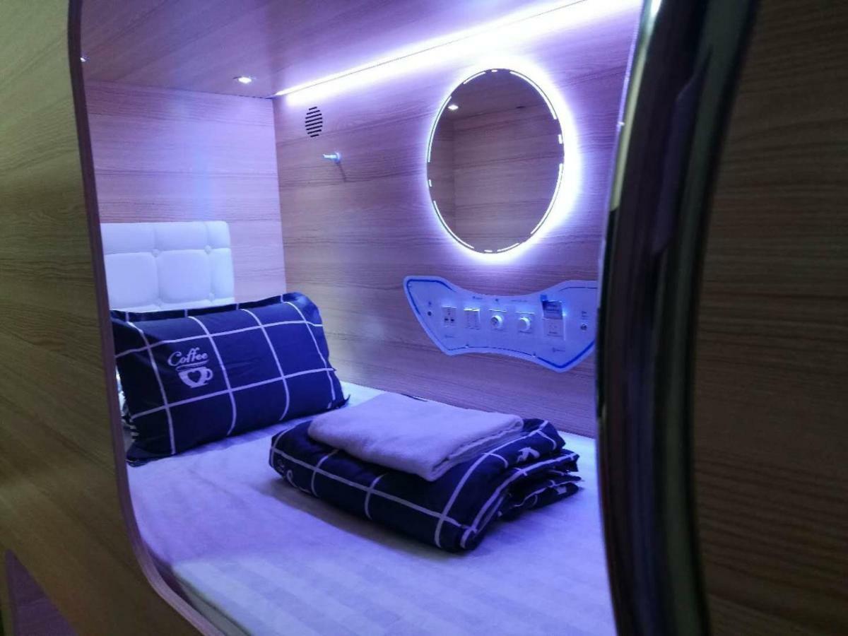 Capsulepod@Aljunied Pansiyon Singapur Dış mekan fotoğraf